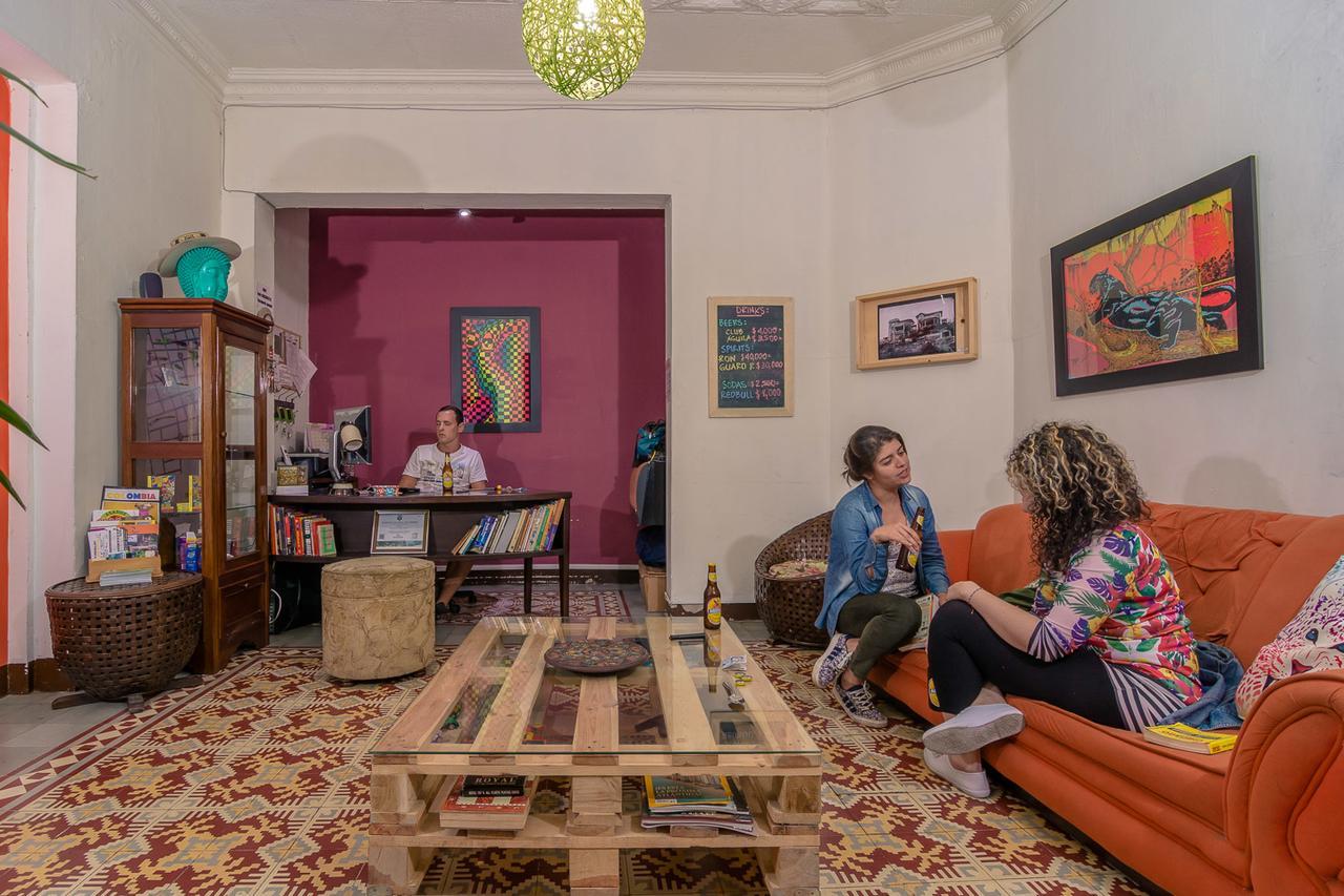 Raiz Hostelメデジン エクステリア 写真